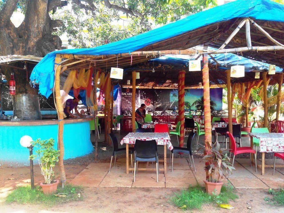 Royal Mirage Beach Resort Candolim Exterior photo